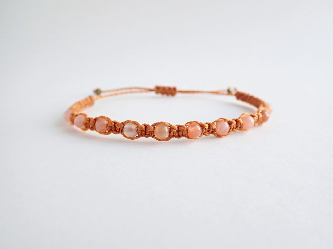 sun bracelet, sunstone bracelet, sunstone beads, macrame bracelet, adjustable bracelet
